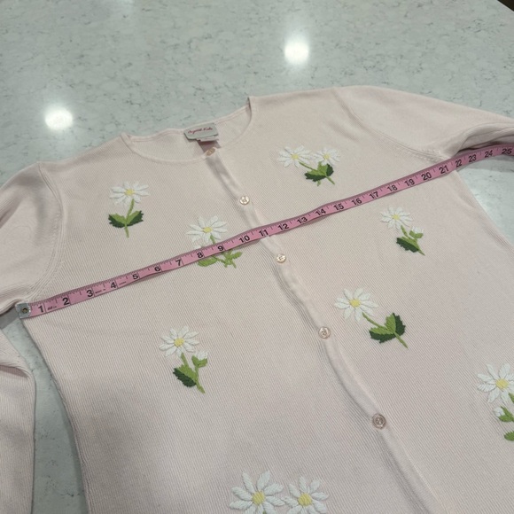 VINTAGE Crystal Kobe Pink Floral Embroidered Cardigan Sweater Buttons Women’s L - Picture 10 of 13